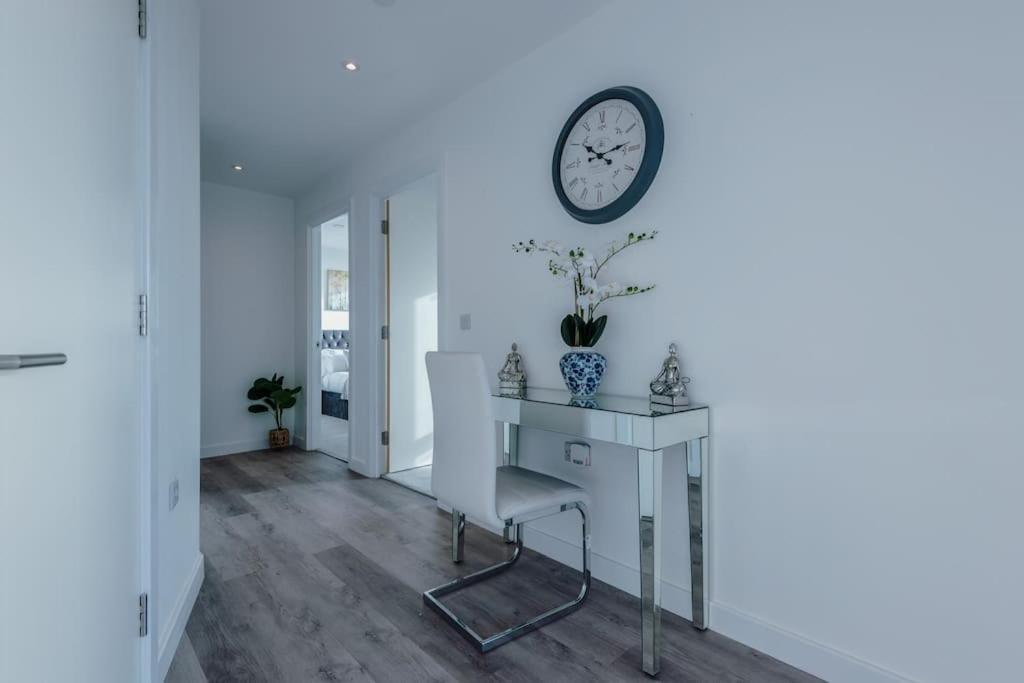 Stunning 2-Bed Premium Apartment - Free Wi-Fi 프레스턴 외부 사진