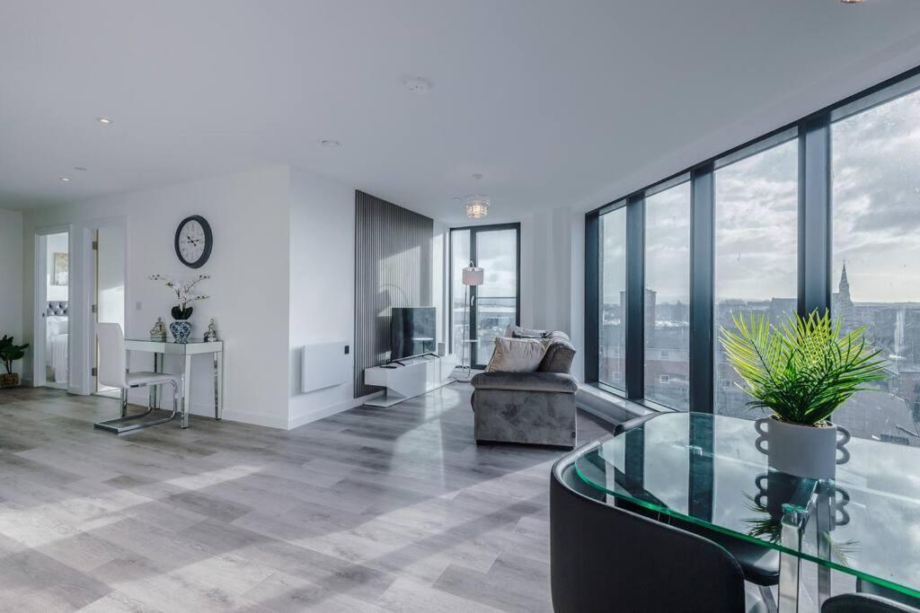 Stunning 2-Bed Premium Apartment - Free Wi-Fi 프레스턴 외부 사진