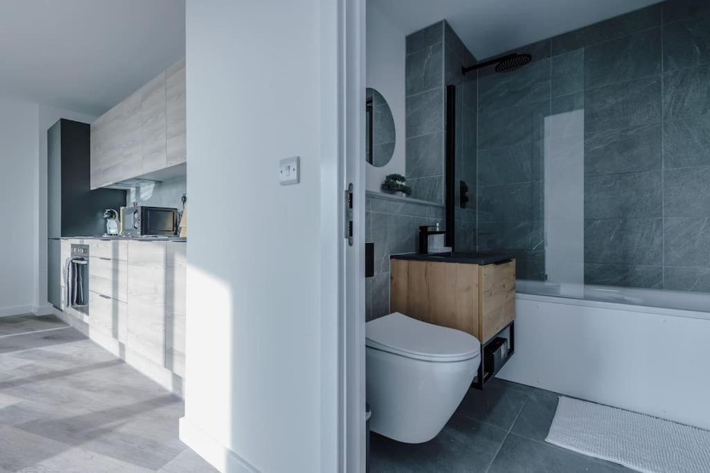 Stunning 2-Bed Premium Apartment - Free Wi-Fi 프레스턴 외부 사진